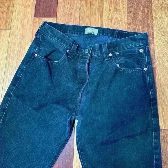 Levi’s |  Women’s black 501 jeans size 34/30 like new - Picture 4 of 6